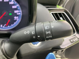 操作しやすいウインカーレバーで、安全な車線変更をサポート。直感的な操作で、スムーズな運転をサポートします。