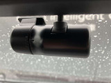 ドライブレコーダーは運転時はもちろんのこと、駐車場内でエンジンを切っている時でも当たった振動を元に電源が自動で入るので当て逃げ防止にもなります。