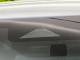 【三菱e-Assist】走行中に前方の車両等を認識し、衝突しそうな時は警報とブレーキで衝突回避と被害軽減をアシスト。より安全にドライブをお楽しみいただけます。