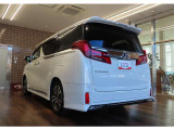 トヨタ認定中古車は、トヨタならではの『3つの安心』をセットにしたトヨタ販売店の中古車ブランドです。