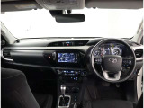 オシャレなインテリアで運転する気分も盛り上がりますよね^^