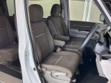 当車両は、次のお客様に気持ちよくお乗りいただくため、専門スタッフによる【徹底シートクリーニング】を施工済みです!