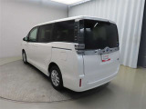 展示車はお客様のお住いの近くのネッツトヨタ石川のお店まで移動も可能です。最寄りの店舗までお気軽にご相談ください。
