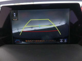 バックガイドモニターで、後方を確認しながら安心して駐車することができます。運転初心者も熟練者も必須の機能ですよ!