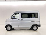 色は人気のブライトシルバーです。