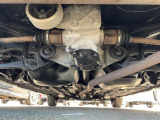 下廻りは錆が少なく状態がいいことが伺えます。防錆塗装施工も承っております。お気軽にご相談ください。