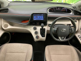 後退時の安全性を高めるバックモニターが搭載されています。狭い場所での運転も安心です。
