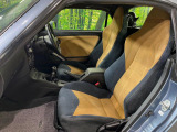 運転席シート廻りは使用感も少なく、良好な状態となっています。丁寧に使われていたことがよくわかりますね。