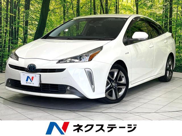 トヨタ プリウス 