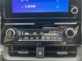 オートエアコン付き!車内温度を設定すると、風量を自動で調節してくれます。