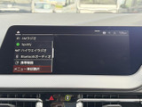 多彩な音源に対応したオーディオシステム。お気に入りの音楽を最高の音質で楽しめます。操作も直感的に行えるので、運転に集中できます。