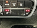運転席/助手席シートヒーターで寒い日もすぐに温かくなり快適に過ごせます。2段階の温度調整が可能です
