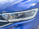 ●LEDヘッドライト:夜間走行時も良好な視界を確保し安心して運転できる高輝度LEDヘッドライトを装備!点灯速度が早く、消費電力も抑えられています。