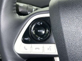 ステアリングスイッチ装備!運転しながら手元でオーディオの操作などができます。