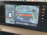 まるで真上から見ているような、視認性の良いアラウンドビューモニターです。駐車が苦手な方でもこれでらくらく駐車できますよ。
