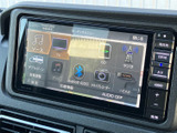 多彩なソースに対応し、車内を最高のエンターテイメント空間に変えます。お好みの音楽やラジオで、快適な移動時間を。
