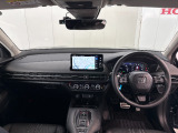 見通しの良い運転席回りとなっておりますので安心して運転をして頂けます!窓が大きいので明るく開放的な室内です