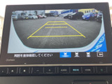 後方確認が苦手な方でも安心。バックモニターで、安全な駐車をサポートします。狭い場所でもスムーズに駐車できます。