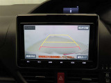 バックモニターを装備しています。車庫入れ時等に車両後方が確認出来るのでとても便利です。
