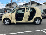 大きく開くドアで乗り降りらくらく☆