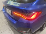 認定中古車/最長4年・走行距離無制限保証付き 禁煙車カーブドディスプレイ PDC 純正ナビ Apple Carplay Bluetooth LED 電動シート オートトランク ACC ヘッドアップディスプレイ アンビエントライト