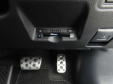 ETC!料金所も止まる事無くスイスイです!窓を開ける必要も無いので雨や花粉、排気ガスの浸入もありません!今や必需品ですネ!
