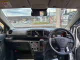 中古車をお選びいただく際に気になる走行距離や修復歴などに加えてキズ・凹みの有無・状態や消耗品の交換、今までの整備状況が &ldquo;ダイハツ認定中古車カルテ&rdquo;でわかります。