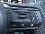 【レーダークルーズコントロール(ACC)[全車速追従機能付]】設定した車速を上限に、先行車の加減速に合わせて車間を保ちます!機能には限界があるためご注意ください。