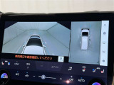 【フロントカメラ】運転席に座った状態で死角になりやすいクルマの前の様子まで確認でき安全ですね♪