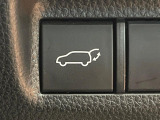【パワーバックドア】スマートキーや運転席のボタンを押すだけでリアゲートが自動で開閉します!荷物を持っている時や、高い位置にあるバックドアを閉める際に便利な機能です♪