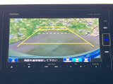 後方の状況を画面で確認できるので、安全な駐車操作をサポートします。狭い場所でも安心して駐車できますね。
