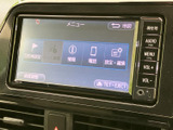 快適なドライブをサポートするナビゲーションシステムと、充実したオーディオ機能で、車内でのひとときをより楽しくします。
