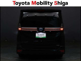 リヤのコンビネーションランプは後続車からも確認しやすいデザインです。