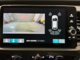 リバースギアに入れるだけで後方の表示へ切り替わります。夜間や雨の日の駐車も楽になりますよ。