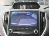 リヤビューカメラの映像です。ステアリング連動のガイドライン付きなので車庫入れがよりスムーズに行えます。