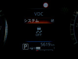VDC機能付き!!滑りやすい路面やカーブ走行時の横滑りを軽減して、車の安定性を向上させてくれるので、雨の日などの運転も安心です♪