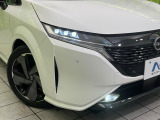 【LEDヘッドライト】悪天候や夜間走行時も良好な視界を確保し安心して運転できる高輝度LEDヘッドライトを装備!点灯速度が早く、消費電力も抑えられています。