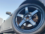 【ADVANRacing18インチアルミホイール】大人気メーカーのホイールを装備♪軽量・高硬度のアルミホイールは、ハンドリング・加速など、走りの質を向上してくれます♪
