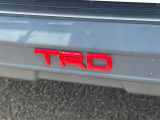 【TRDエアロ】人気のTRDエアロを装備!クルマの外観がよりスタイリッシュになり、街中で存在感あふれる1台に♪将来買い替える時にもリセールに影響しやすく、価値ある人気の装備です!