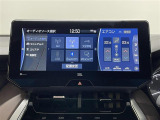 【12.3インチナビ】ナビゲーションや多彩なオーディオ機能を搭載した12.3インチのワイドディスプレイ。Apple CarPlayやAndroidAutoにも対応します。