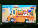 停車中に、家族や友人とテレビや動画を楽しめます。後部座席の方も快適に過ごせる、嬉しい機能です。