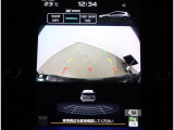 バックカメラにはガイドラインがついていて視覚的に駐車をサポートしてくれます!