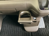 助手席側 カップホルダー