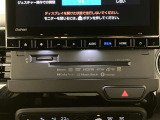 いまや必須装備「ナビゲーション」搭載!知らない場所にスイスイッとドライブ。もう、これなしではハンドルを握れませんね!でも運転中の操作は危険ですのでご注意ですね☆
