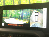 【パノラミックビューモニター】専用のカメラにより、上から見下ろしたような視点で360度クルマの周囲を確認することができます☆死角部分も確認しやすく、狭い場所での切り返しや駐車もスムーズに行えます。