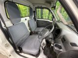 運転席シート廻りは使用感も少なく、良好な状態となっています。丁寧に使われていたことがよくわかりますね。