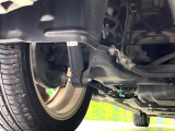 お車を安心してお乗りいただく為には、足回りの定期点検が欠かせません。サービスサポート(有償保証)では無料点検もご提供しており、安心のカーライフをお過ごしいただけるサポート体制が整っています。
