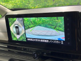 【アラウンドビューモニター】専用のカメラにより、上から見下ろしたような視点で360度クルマの周囲を確認することができます☆死角部分も確認しやすく、狭い場所での切り返しや駐車もスムーズに行えます。