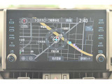 ディスプレイオーディオを装備。スマホとクルマをつなぐことで、これまでのナビに加えて、いろんなサービスが楽しめます。