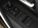 電動格納式ドアミラー・パワーウインドウを装備しています。